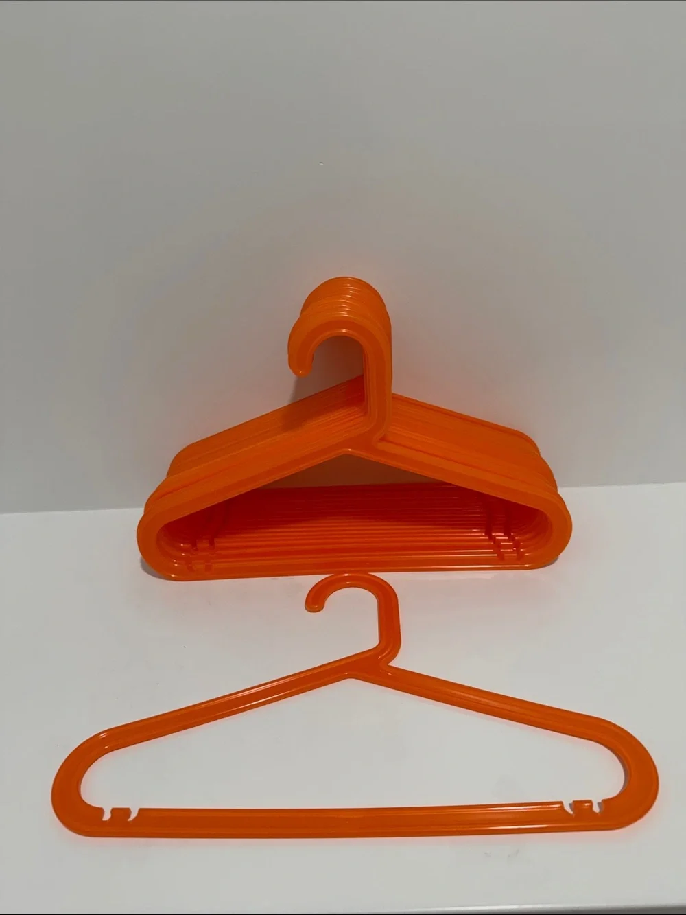 IKEA BAGIS Childrens Clothes Hangers Anna Efverlund Neon orange set of 18